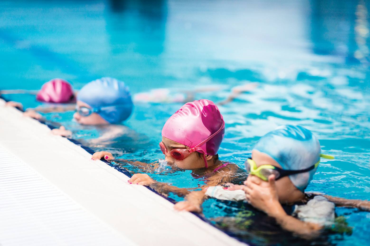 children-on-swimming-class-473428034_med.jpg
